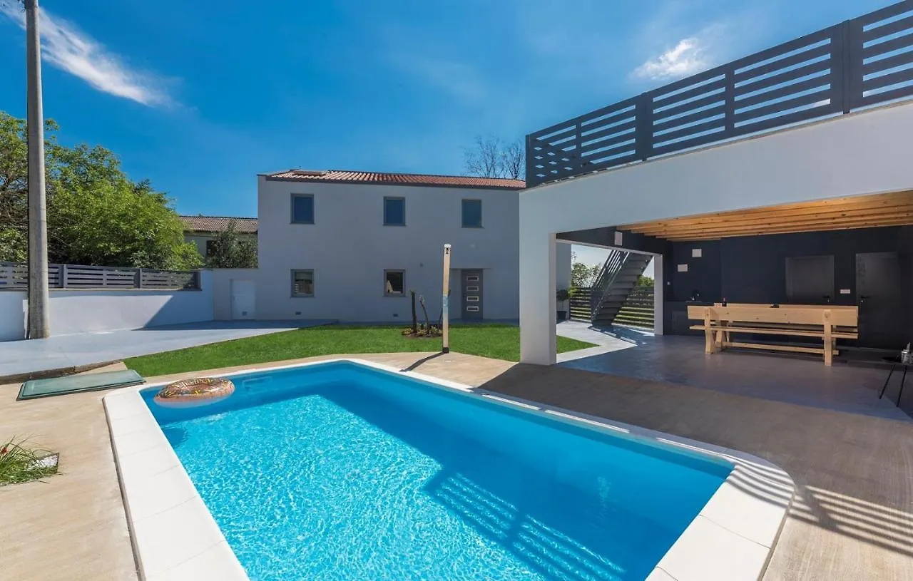 Villa Barbella Tinjan