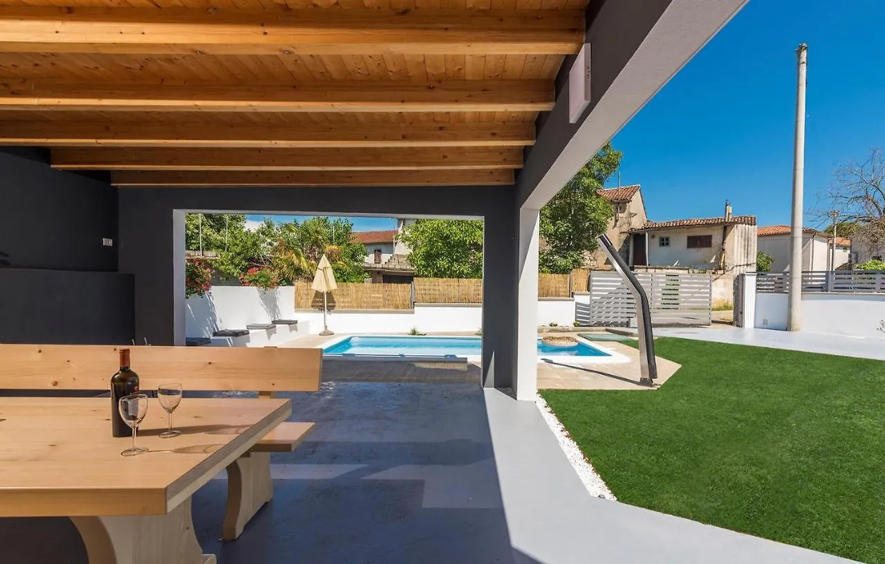 Villa Barbella Tinjan