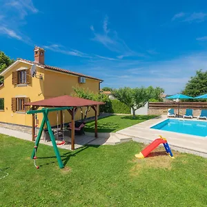  Ferienhaus Nikolina - Roj412 By Interhome